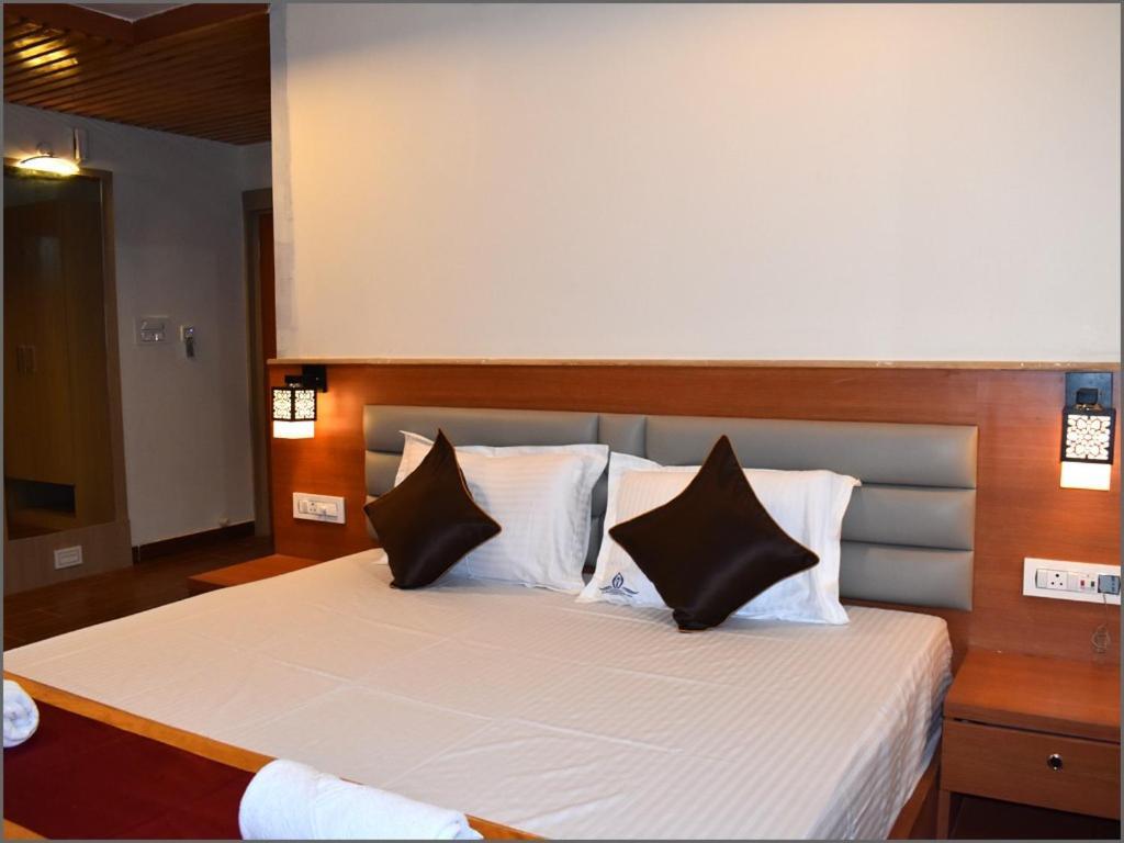 Subarnarekha Inn Jhargram Exterior photo
